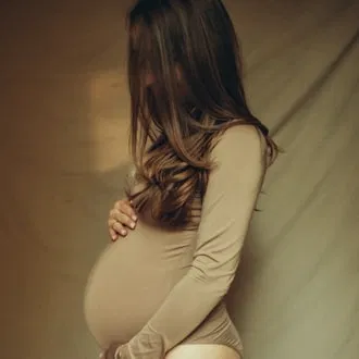 Maternidad y Fe Católica: Acompañamiento Espiritual y Práctico